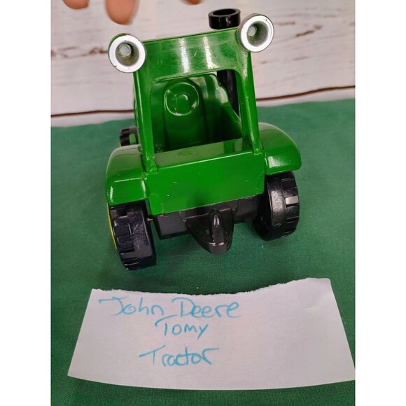 Tomy John Deere Tractor Toy Vehicle RC2 4 Inch - Picture 4 of 6